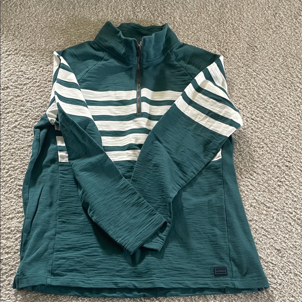 L.L. Bean Top - Picture 1 of 4